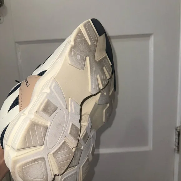 Steve Madden Sneakers - Picture 5 of 5